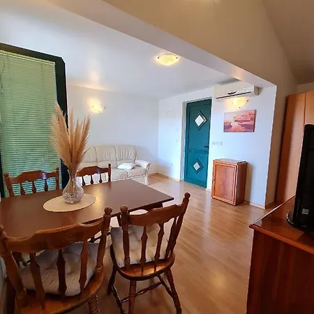 Apartament With A Parking Space - 18630 *