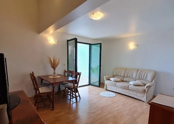 With A Parking Space - 18630 Appartement Murter