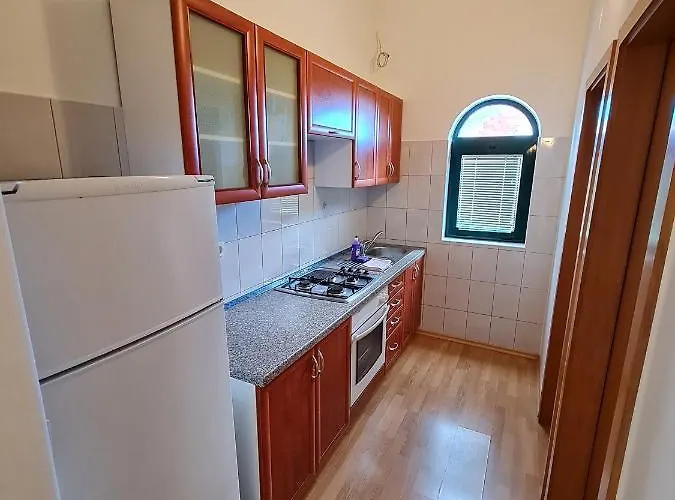 Appartement With A Parking Space - 18630 *