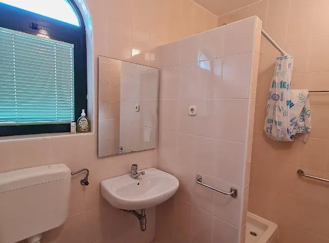 Appartement With A Parking Space - 18630 Murter