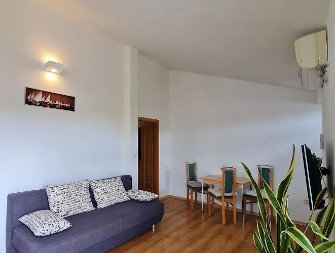 With A Parking Space - 18630 Murter